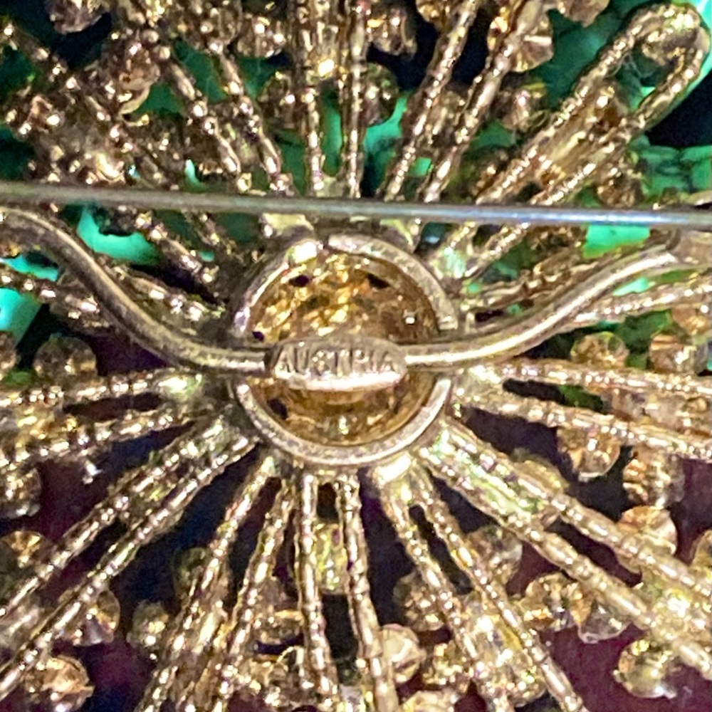 VTG Austrian Blue Crystal Starburst Brooch - Picture 6 of 6